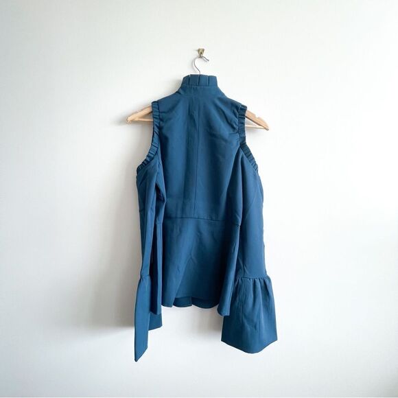 Romeo + Juliet Couture Teal Ink Blue Ruffle Cold Shoulder Top Zip Women's S NWT - Picture 3 of 10